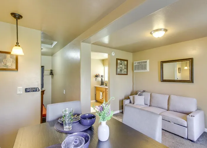 Lake & Mountain Views: Cozy California Stay