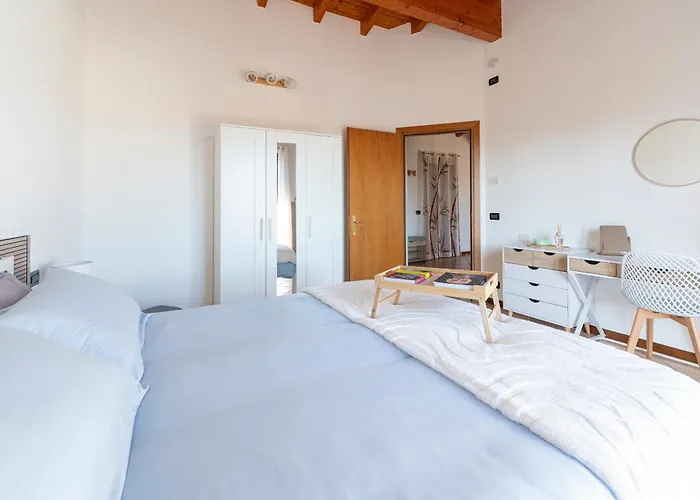 Green Hill Apartment