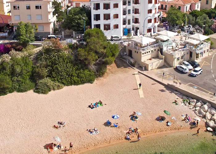 Bue Marino Hotel & Rooftop Bar