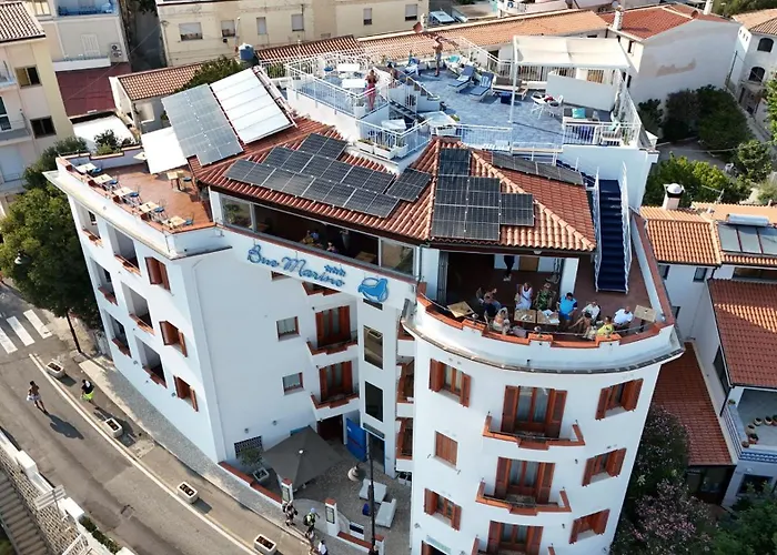 Bue Marino Hotel & Rooftop Bar