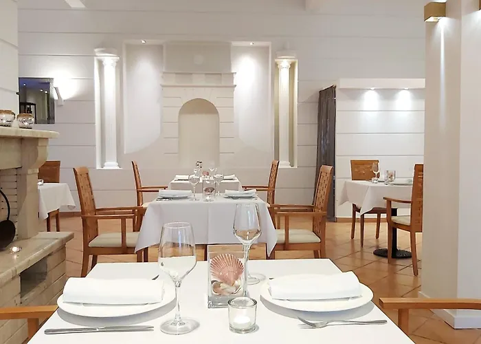Akrogiali Exclusive Hotel (Adults Only)