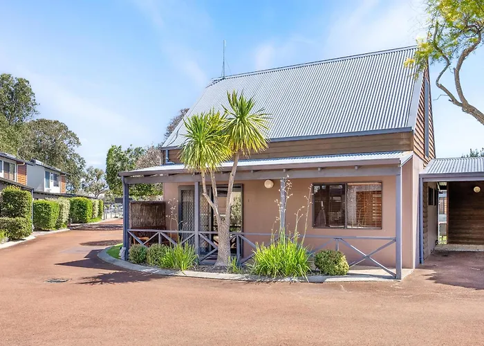 Bay Village Dunsborough