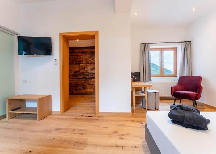 Adler Damuels Gasthof Hotel