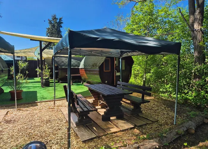 Mini Hotel Uebernachten Im Gurkenfass