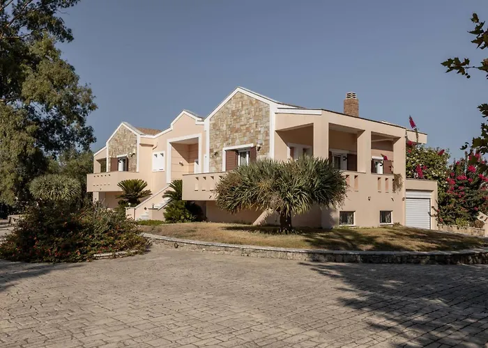 Leone Luxury Villas