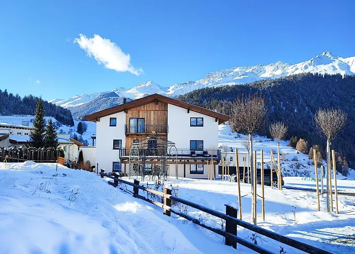 Das Alpenblick & Outdoor Lodge Nauders