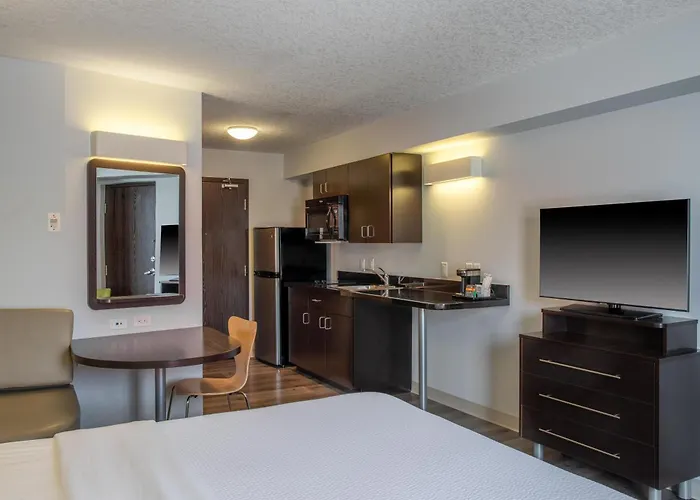 Motel 6 Airdrie