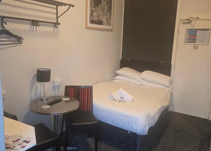 Peek-A-Booze - Budget Hotel - Adults Only