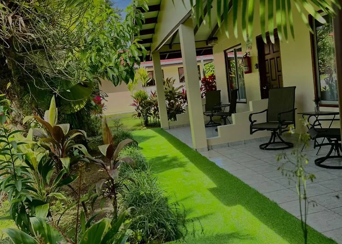 Loma Real Hot Springs Bed & Breakfast