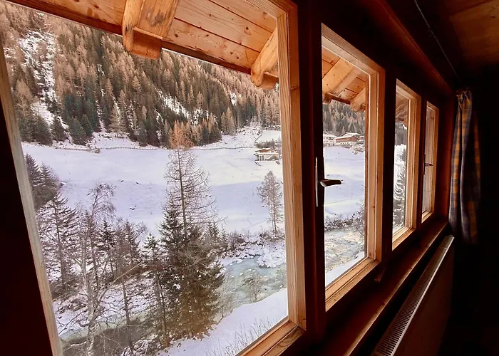 Haus Freistabl - Uriges Bauernhaus Fuer 6 Personen Mit Sauna & Bergblick Im Oetztal