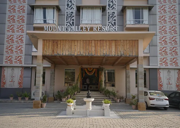 Namoka Mount Valley Resort - Hill Views & Veg Only