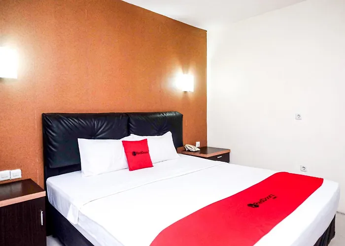 Reddoorz Plus At Grand Populer Hotel Makassar