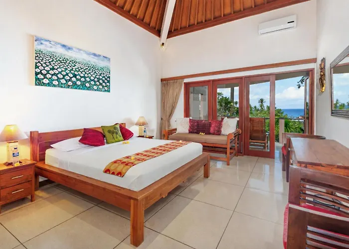 Villa Pantai Candidasa By Villa Finder