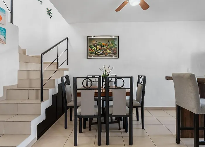 Casa Moderna De 3 Dormitorios Y Estacionamiento