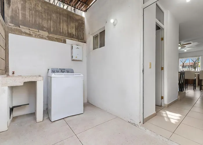 Casa Moderna De 3 Dormitorios Y Estacionamiento