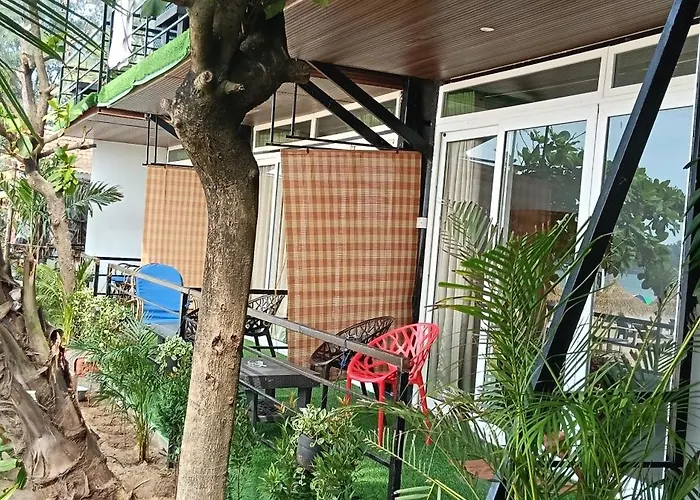Casa Beach Hut Resort