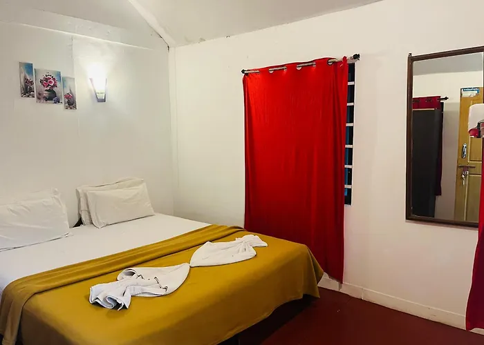 Casa Beach Hut Resort