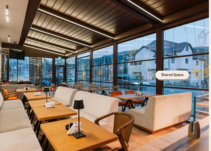 Suru Hotel & Restaurant