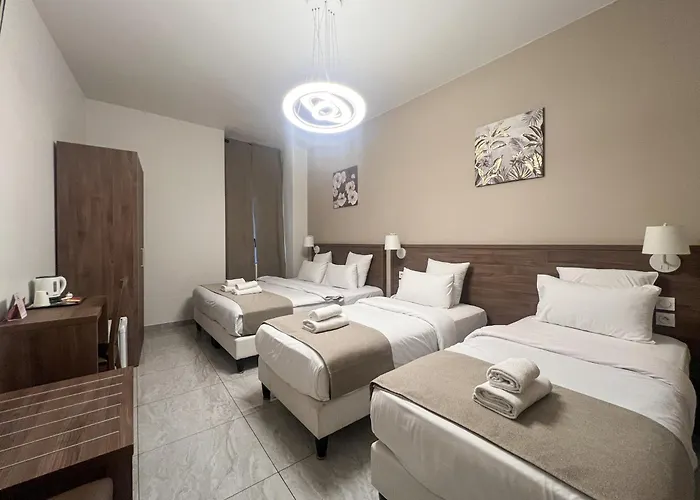 Square Hotel