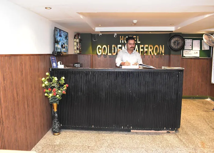 Qotel Comfort Golden Saffron - Hotel In Punjabi Bagh Near Metro