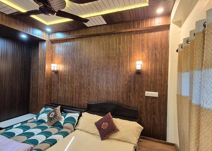 Bisht Hotel And Restaurant