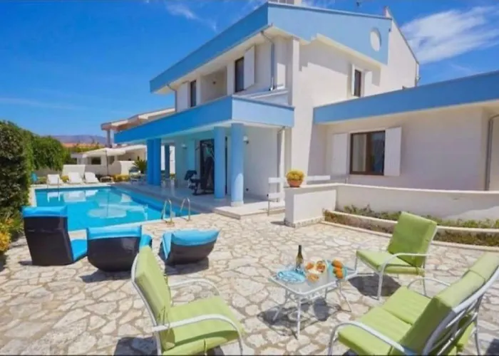 Villa Costantino
