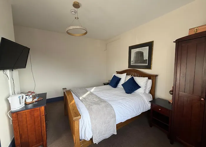 Captain Howey Hotel