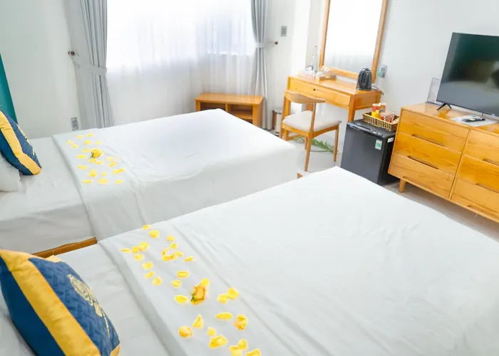 Golden Rose Hotel