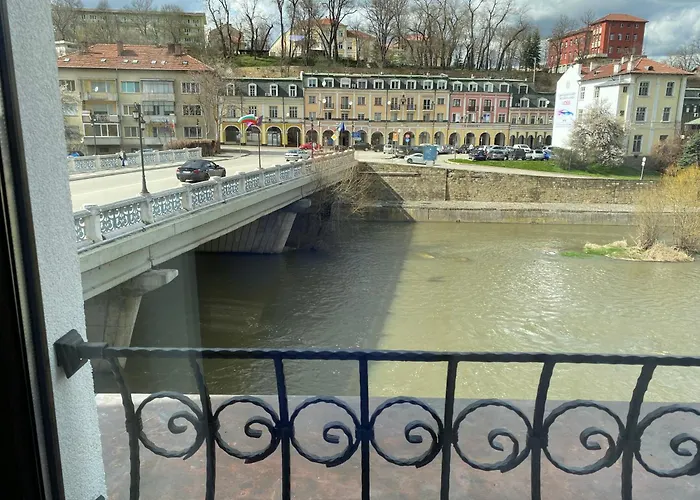 Покрит Мост