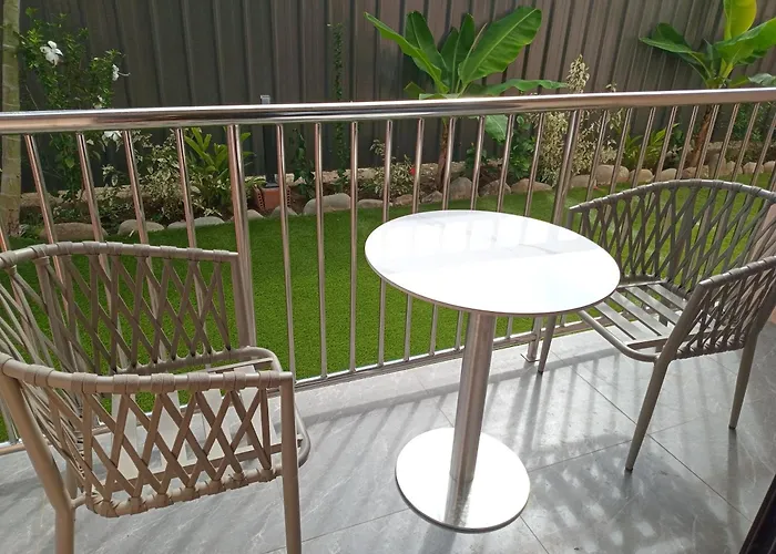Hibiscus Suites And Residences