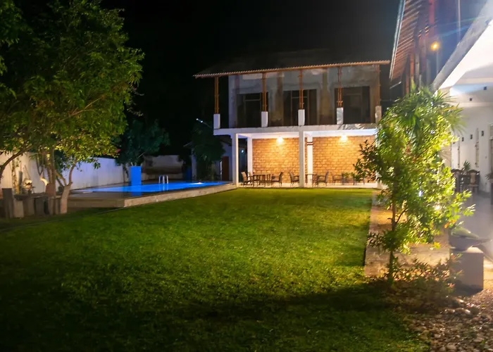 Ovenro Safari Hotel & Restaurant Yala, Kataragama