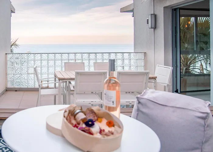 Wake Up To The Sea, Duplex Apartment Near Monaco