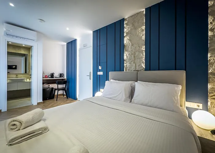 City Breeze Suites