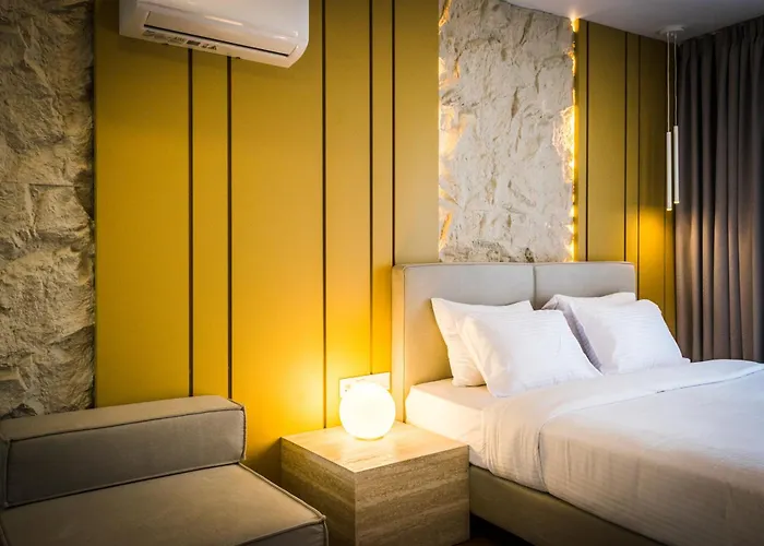 City Breeze Suites