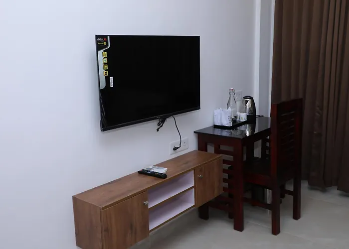 Aura Airport Hotel