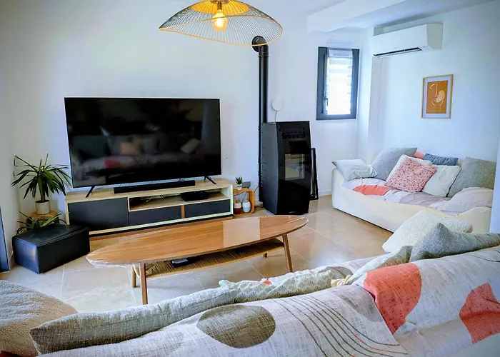 Villa Mona "Officially Classified 4-Star Furnished Accommodation"