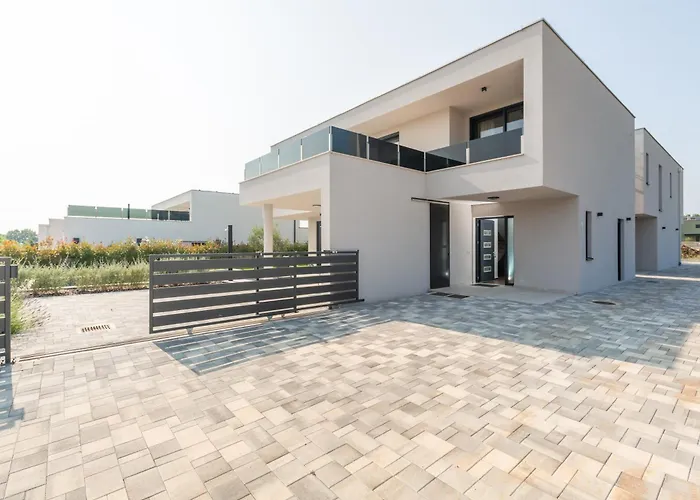 Villa Ava Rosa By Seeadria Agency