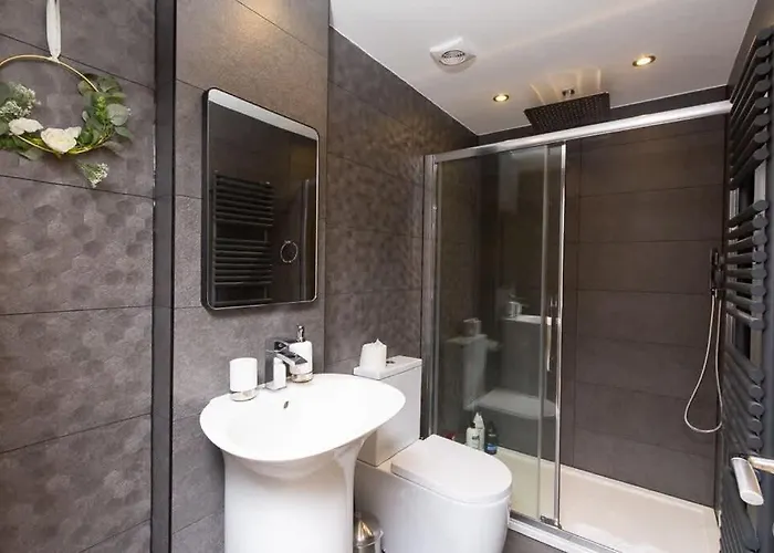 Luxury Pad Centrally Located Near Brighton Station