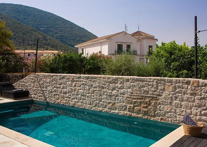 Seascape Villas Vassiliki - Beachfront Villas