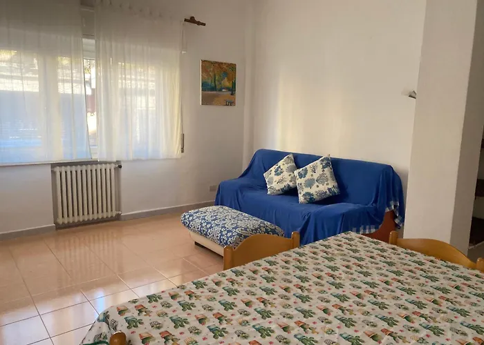 Numana Centro A 500 Mt Mare, Trilocale Con 2 Camere A Letti Piani, 1 Posto Auto