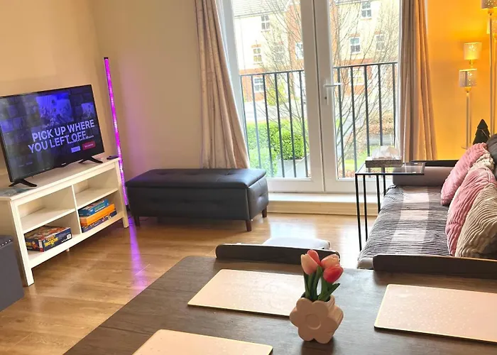 Cosy Two Bedrooms Flat Suitable For A Short Trip
