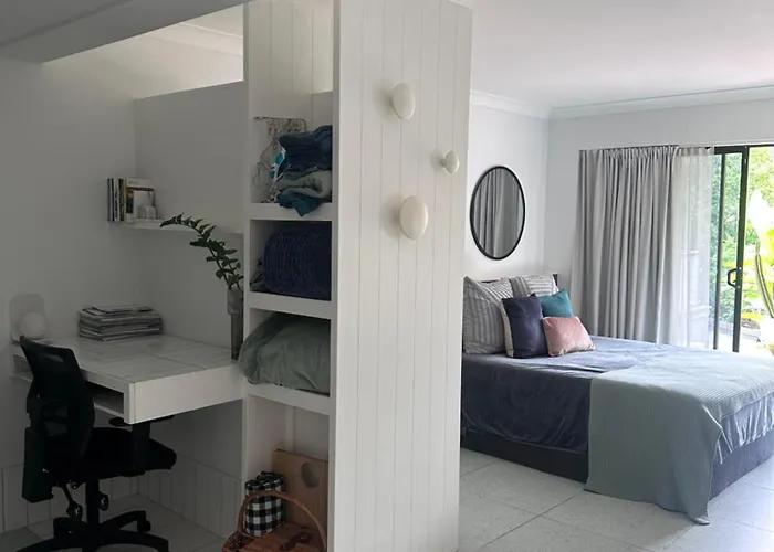 Mediterranean Studio & Garden View Private Pet Friendly