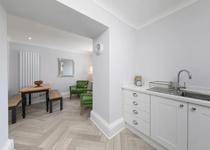 No2 The Hollies A Stunning 2 Bedroom Apartment In Central Keswick With Parking