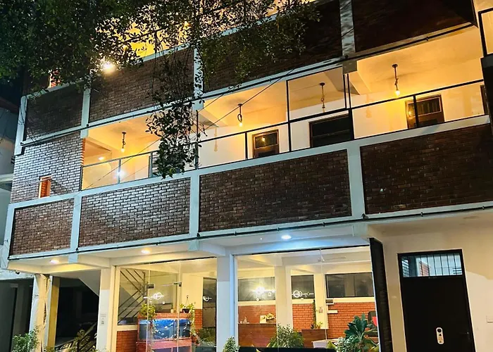 Unic Residence And Transit Hotel