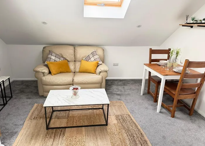 Modern City Studio Free Parking Close To Station