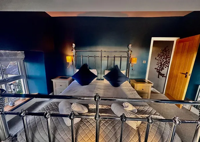 High Street Apartment