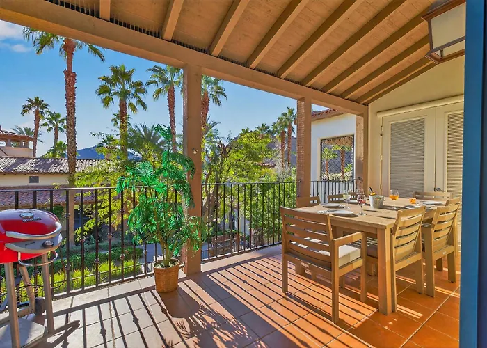 Lv217 Superb 2 Bedroom Overlooking The Lap Pool