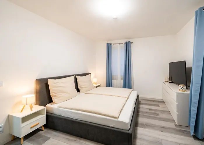 Modernisiertes Altbau 3-Zi Apartment