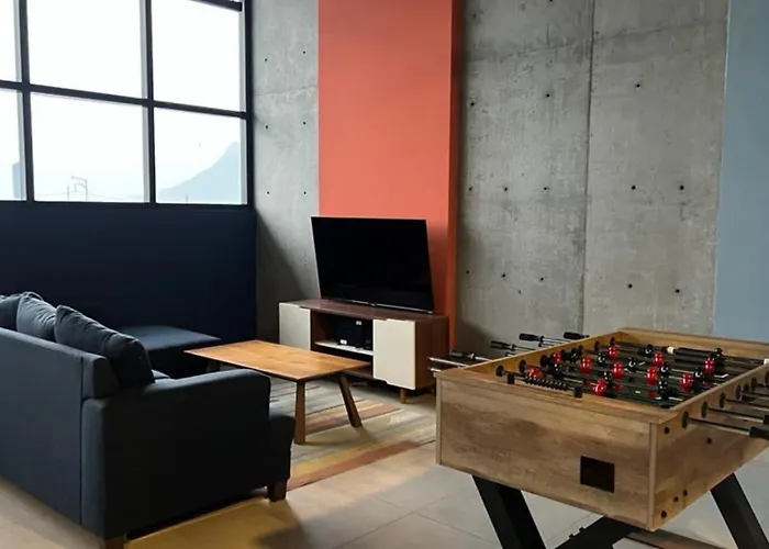 Estilo Minimalista Frente Arena Y Parque Fundidora