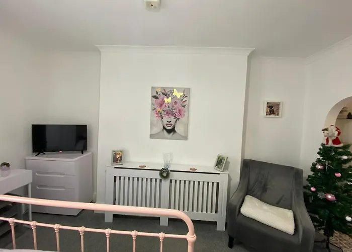 Entire Studio Apartment Private Entrance